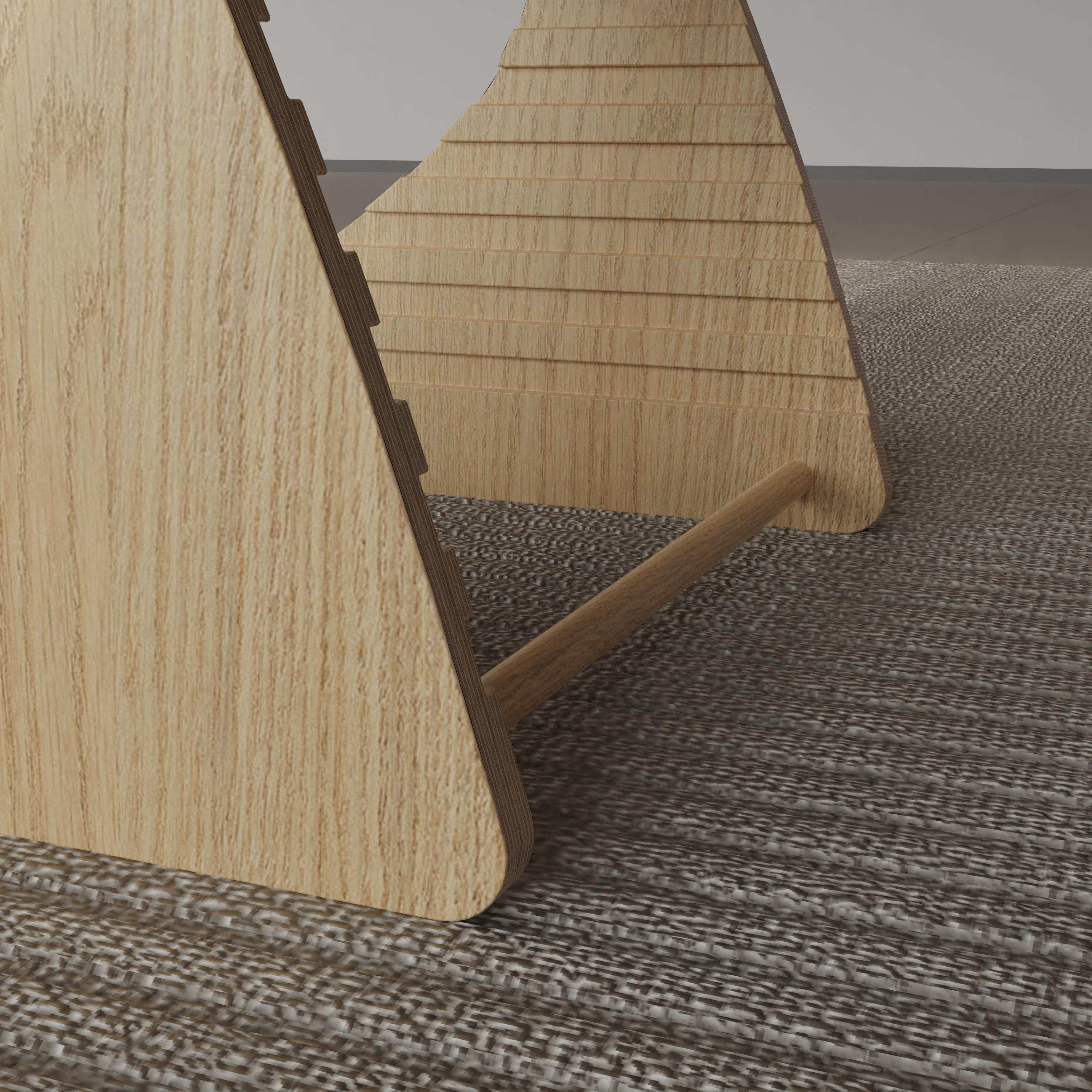 Natural wood high chair, height adjustable, safe for babies to eat, made of eco-friendly solid wood