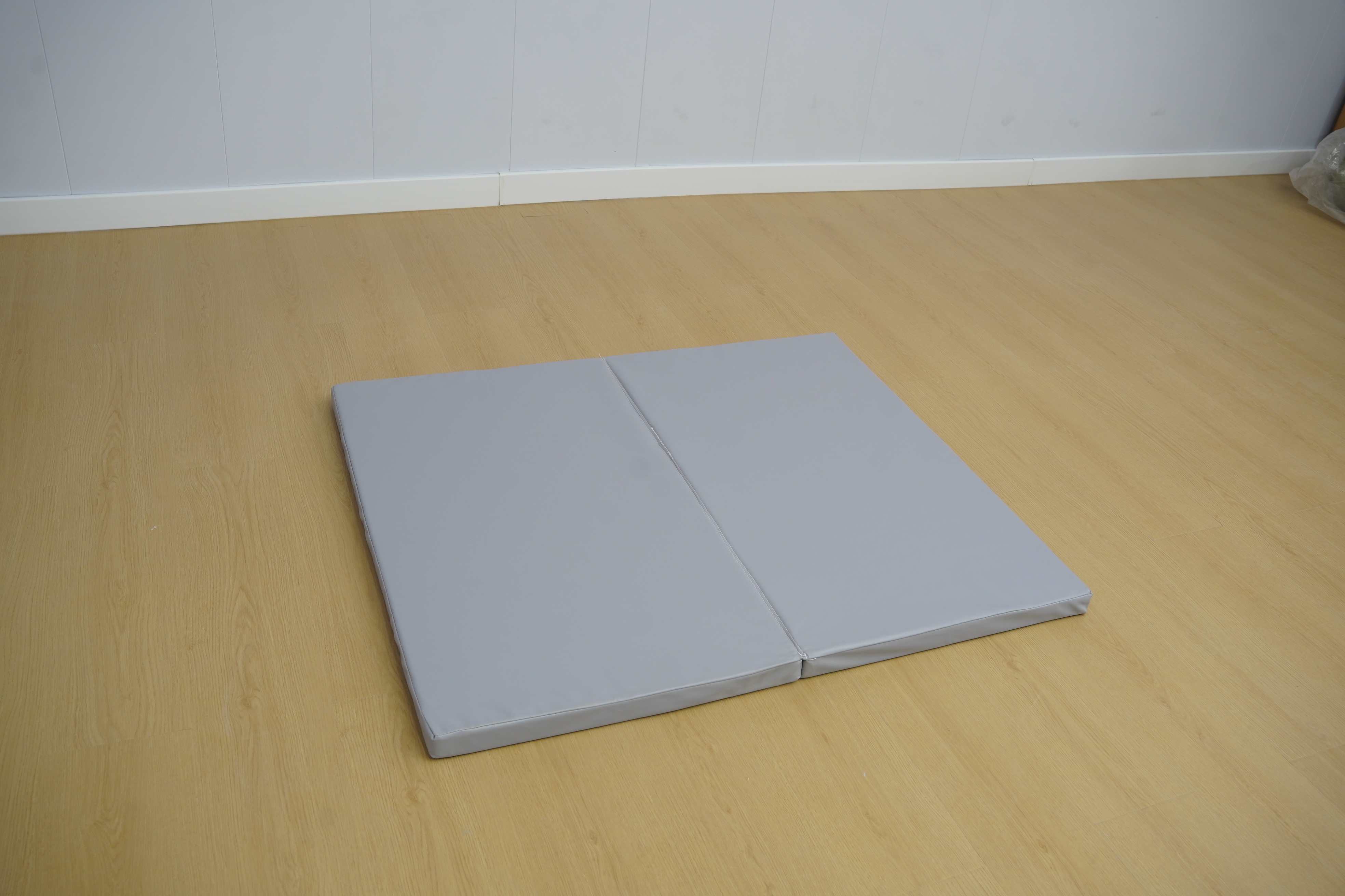 Waterproof Foldable Gym Mat | 2-Part Easy Storage Foam Floor Mat